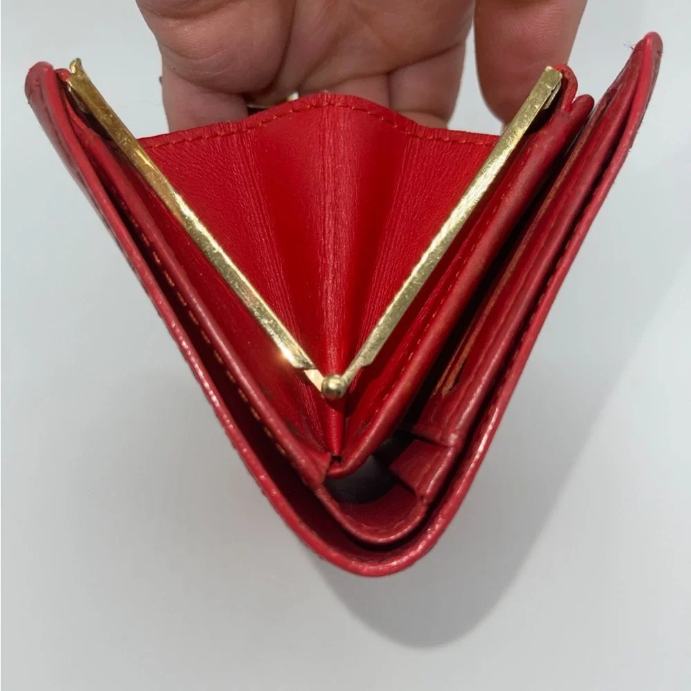 Louis Vuitton Monogram Red Vernis French Kisslock Bifold Wallet Snap Leather
